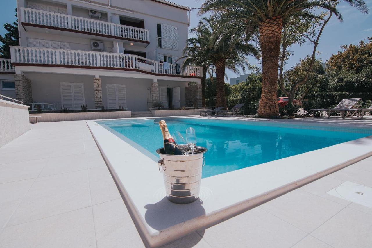 Seagull Pool Apartments & Studios Novalja Luaran gambar