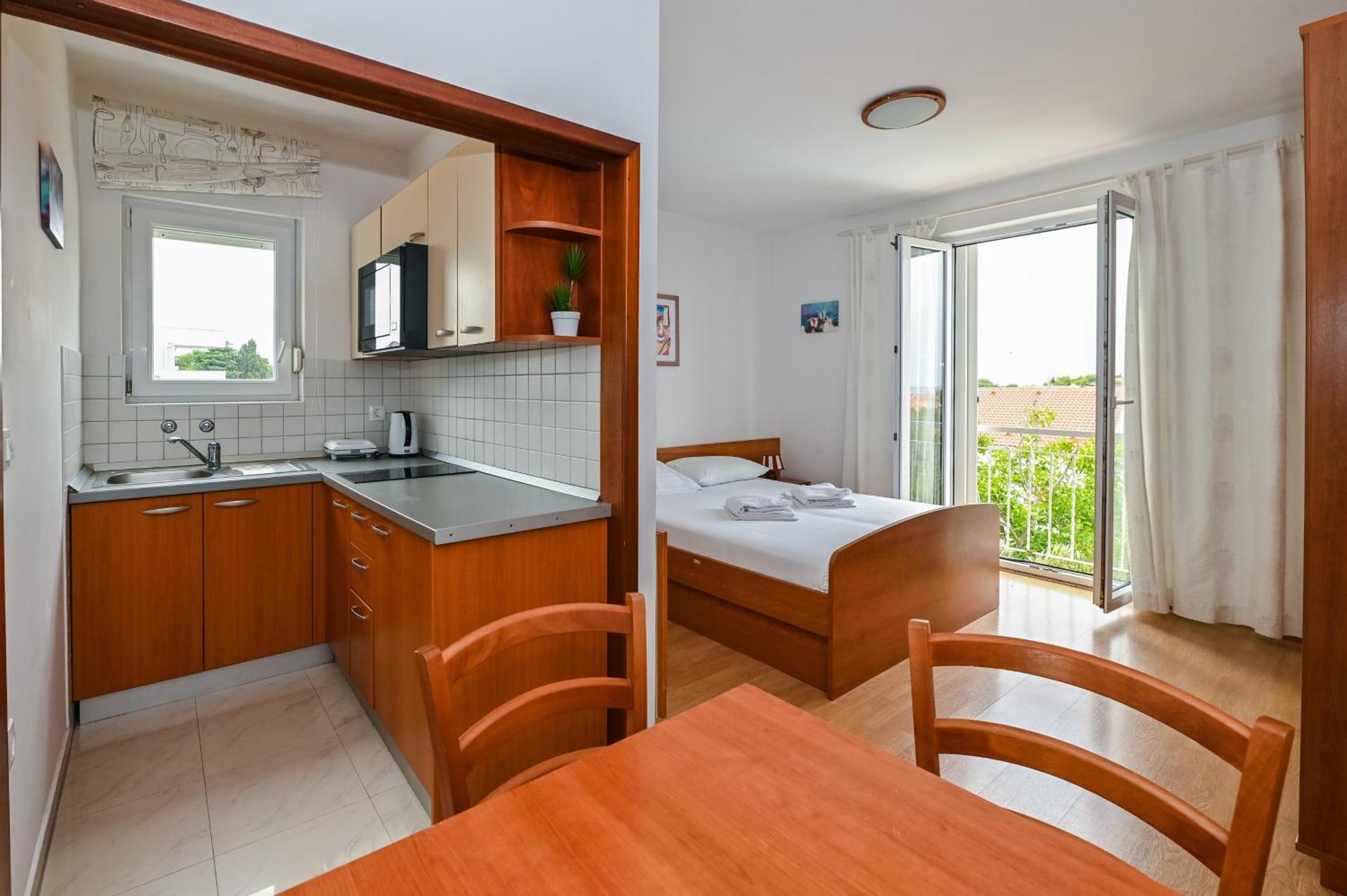 Seagull Pool Apartments & Studios Novalja Bilik gambar