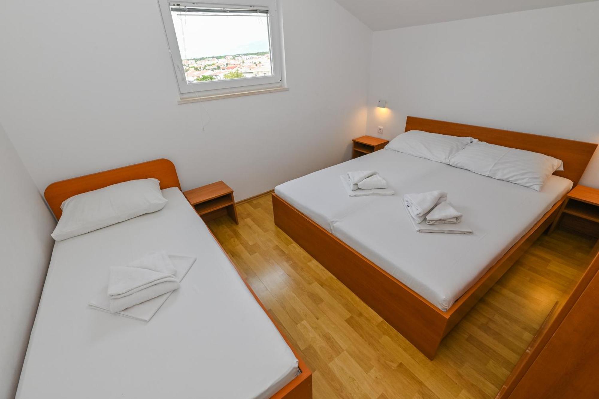 Seagull Pool Apartments & Studios Novalja Luaran gambar