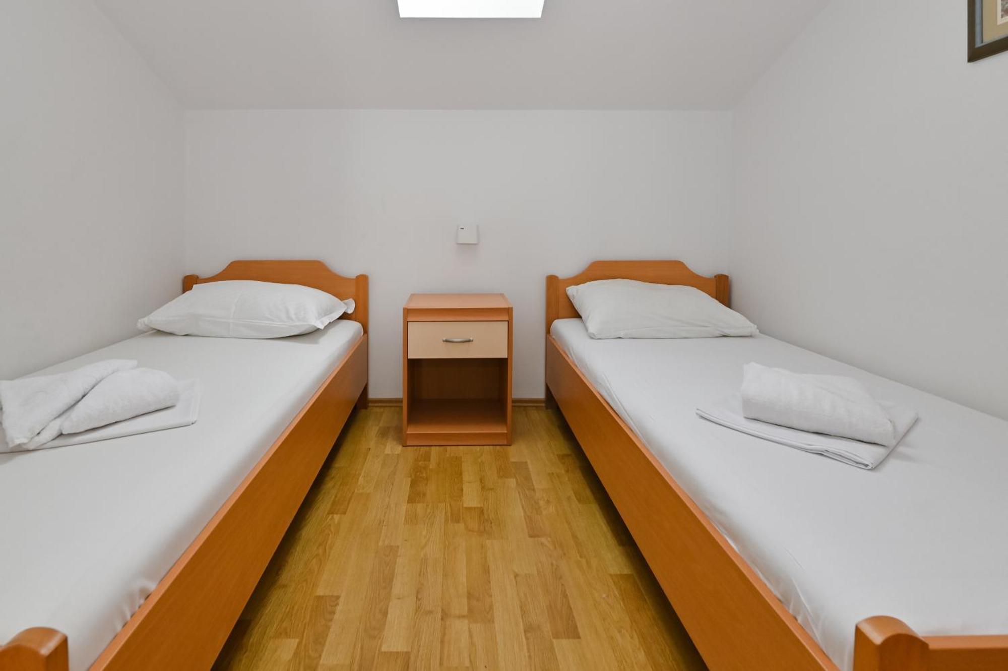 Seagull Pool Apartments & Studios Novalja Luaran gambar