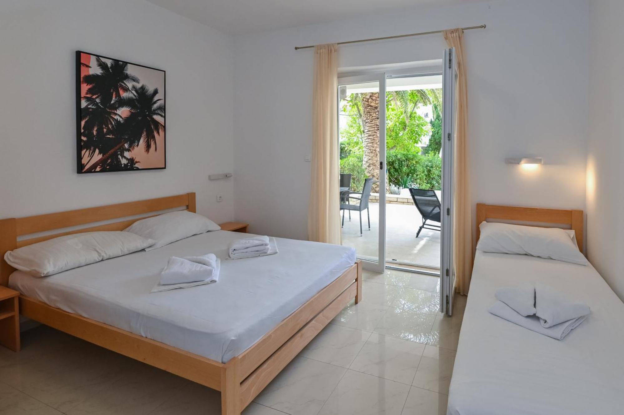 Seagull Pool Apartments & Studios Novalja Luaran gambar