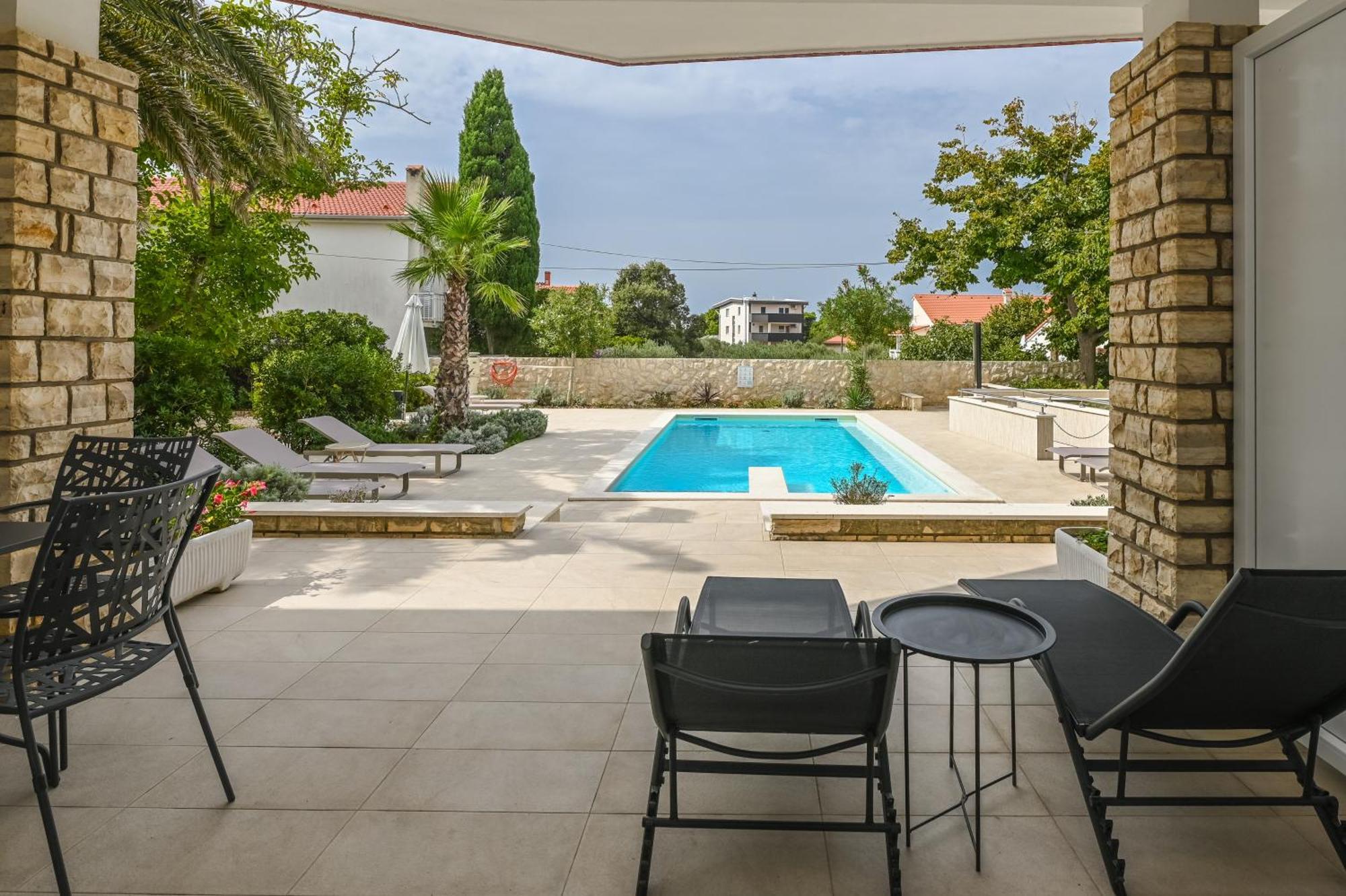 Seagull Pool Apartments & Studios Novalja Luaran gambar