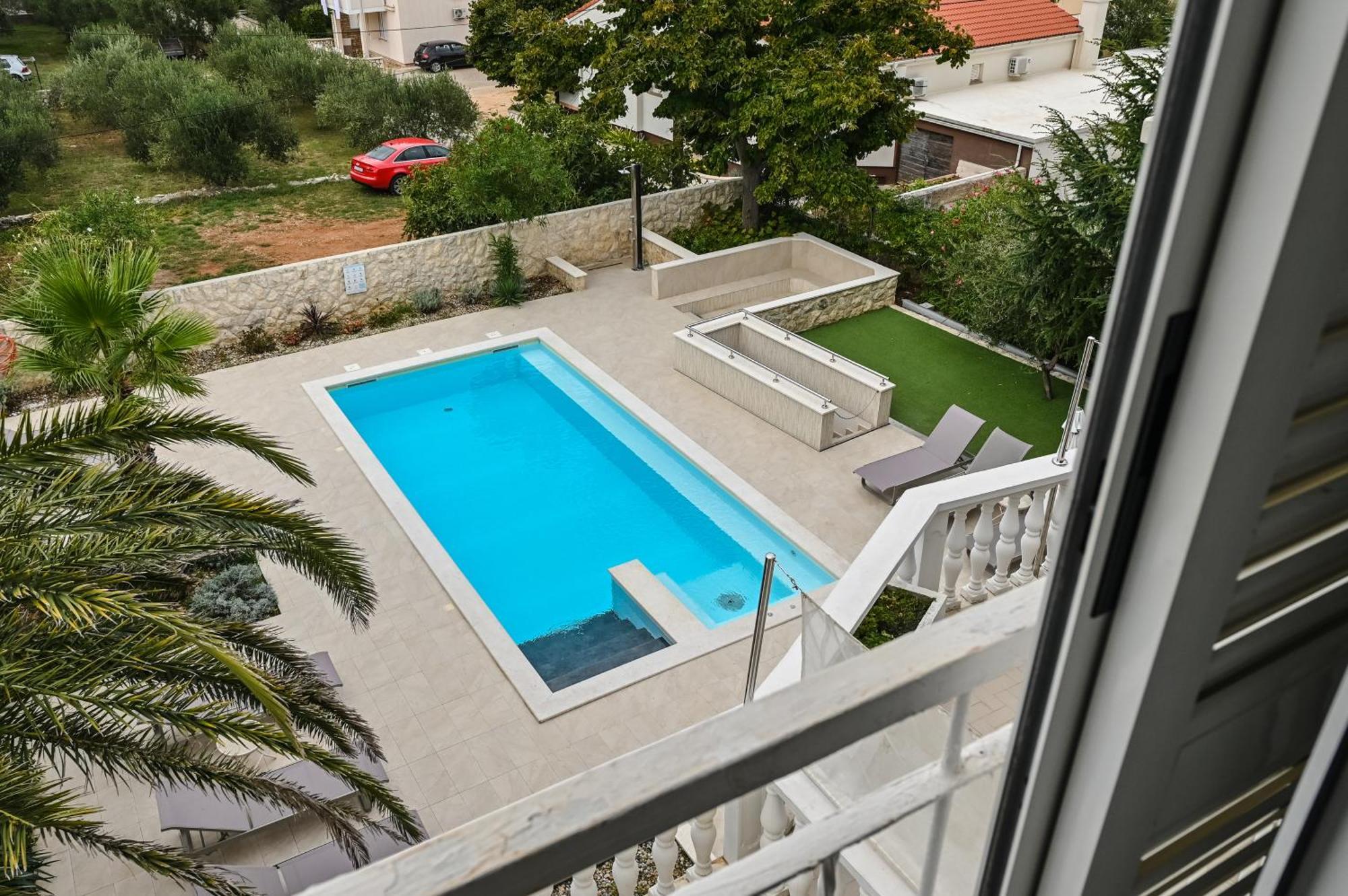 Seagull Pool Apartments & Studios Novalja Bilik gambar