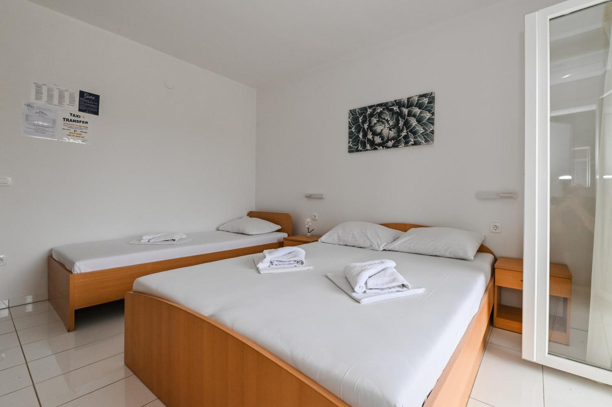 Seagull Pool Apartments & Studios Novalja Bilik gambar