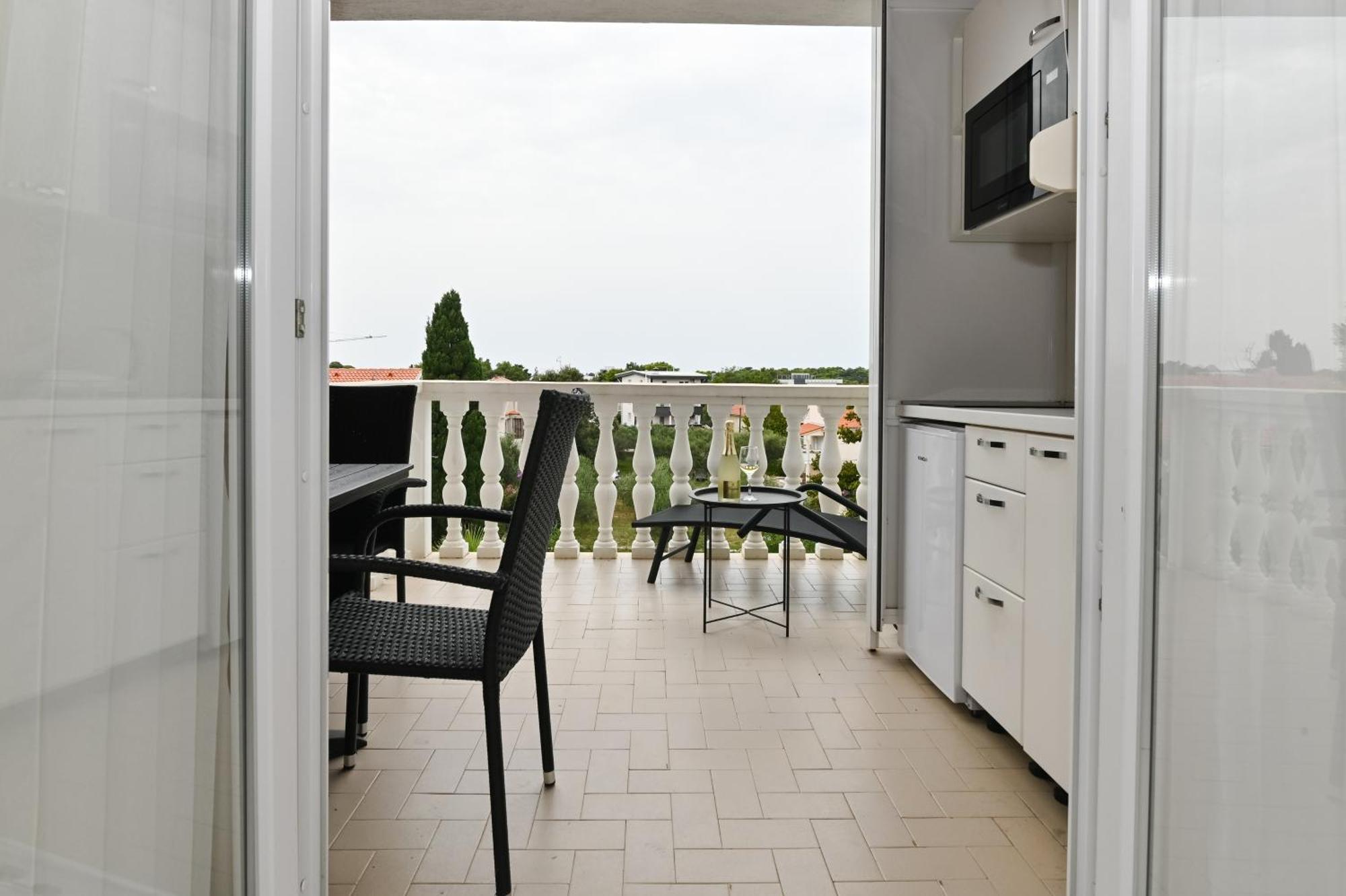 Seagull Pool Apartments & Studios Novalja Bilik gambar
